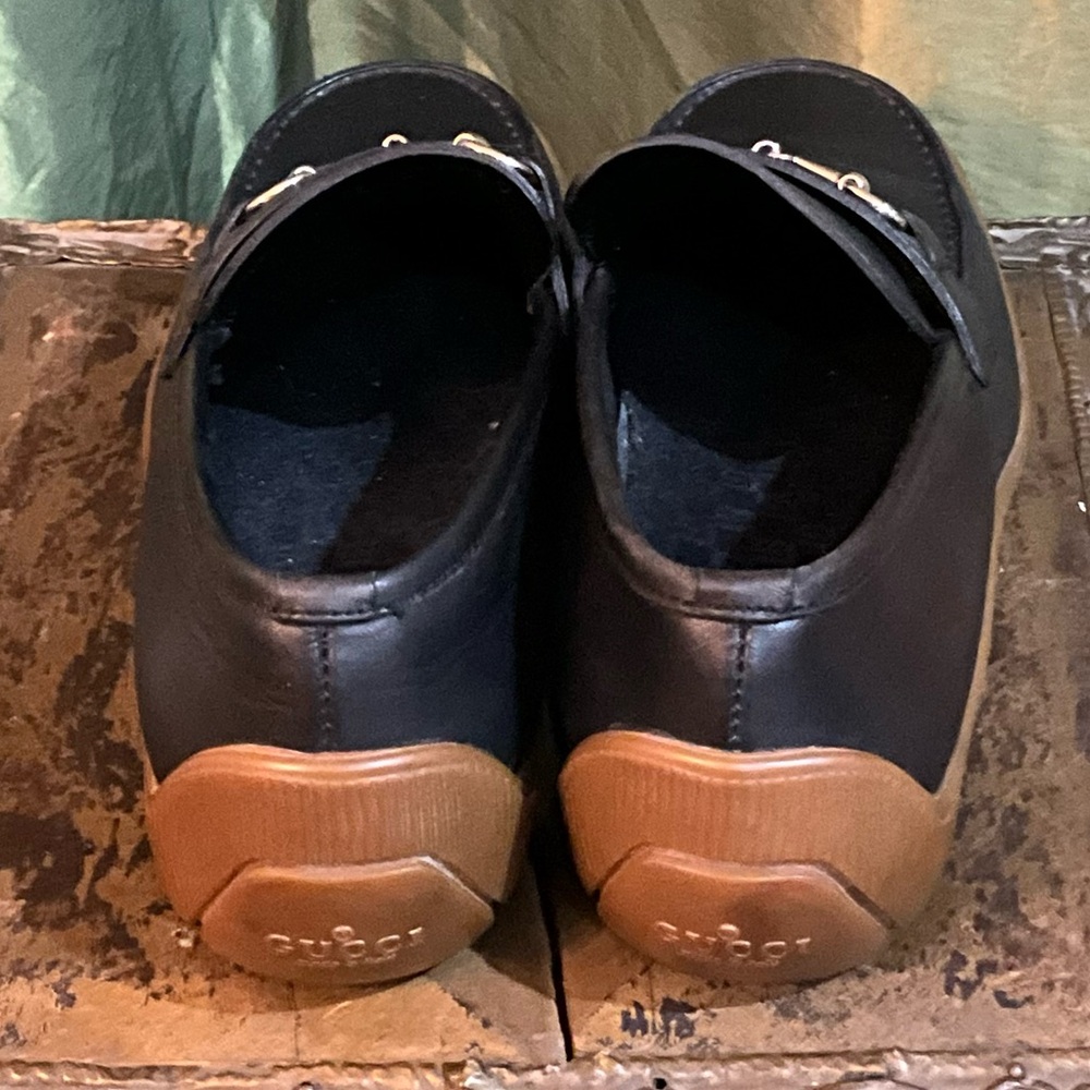 GUCCI Horsebit Accent Leather Loafers - Picture 4 of 8